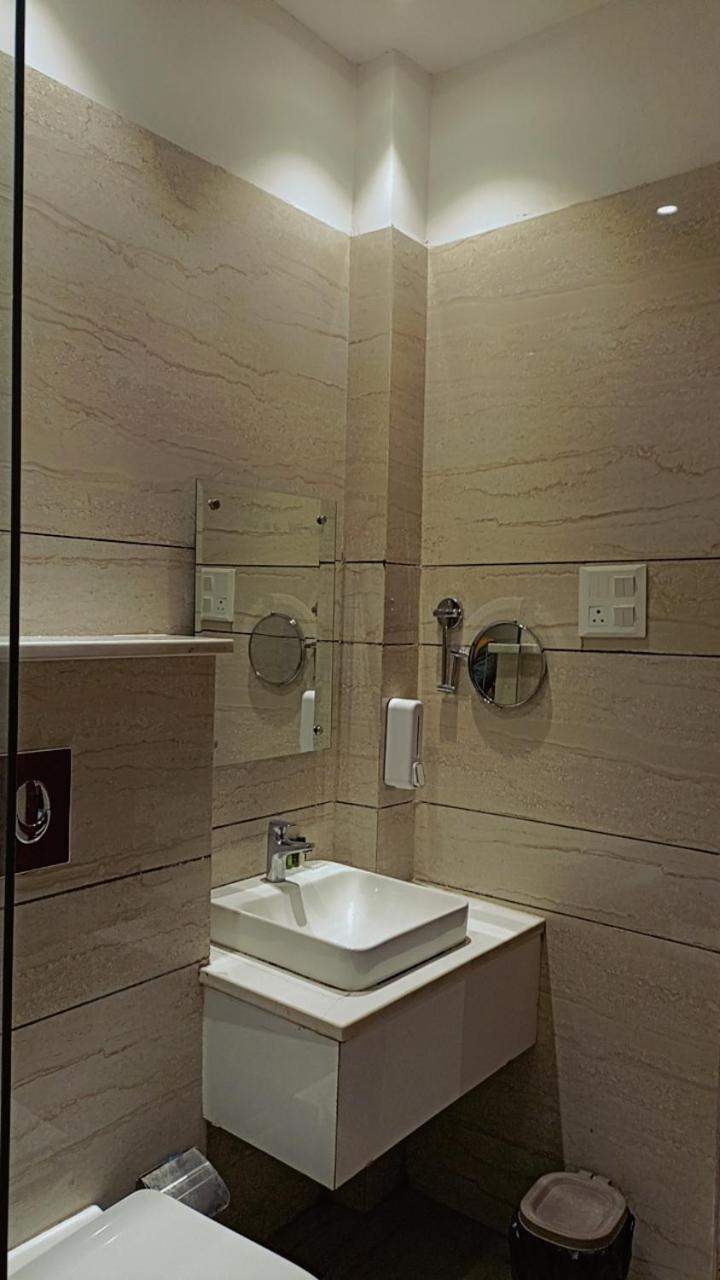 Hotel Aura Grand By Levelup Hotels Amritsar Exterior foto