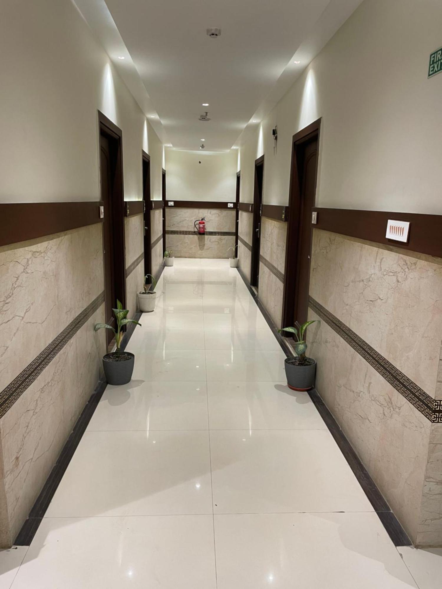 Hotel Aura Grand By Levelup Hotels Amritsar Exterior foto